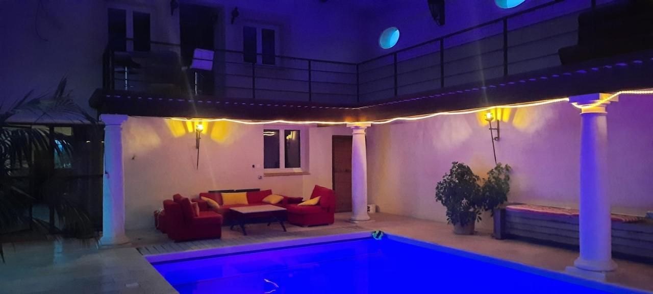 Domaine Des Francobelges - Appartements Lauris Bagian luar foto